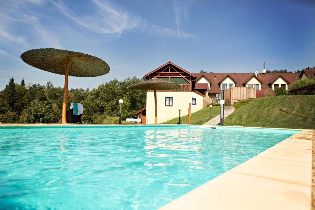 Pivovarsky Dvur Zvikov Zvíkovské Podhradí Exterior foto